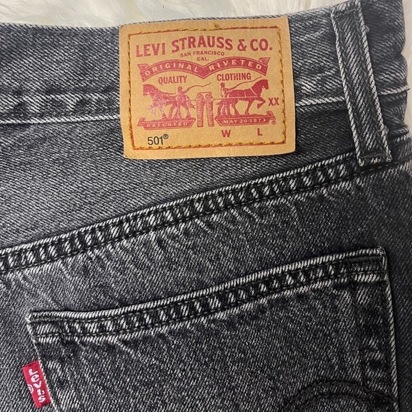 Levi's 501 High Rise Distressed Jean Shorts - Size 27 - Picture 3 of 13